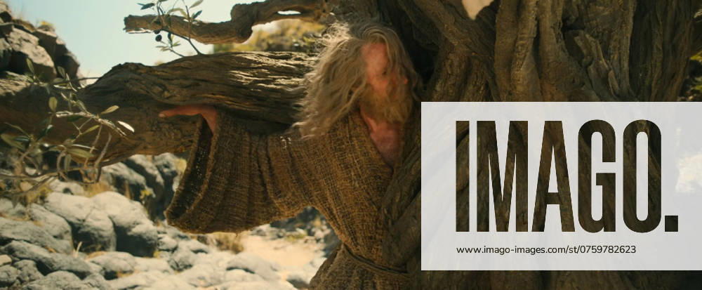 Daniel Weyman Los Angeles.CA.USA. Daniel Weyman in a scene in (C) Amazon Prime TV series, The Lord of the Rings: The Rings of Power. Season 2. S2E4 LMK112-060924-001 Showrunners: J. D. Payne and Patrick McKay Set in the Second Age of The Lord of the Rings story this sees the forging of the rings and the rise of the Dark Lord Sauron. Arranged against him are Elves, Dwarves, Men and Hobbits. Supplied by LMKMEDIA. Editorial Only. Landmark Media is not the copyright owner of these Film or TV stills but provides a service only for recognised Media outlets.