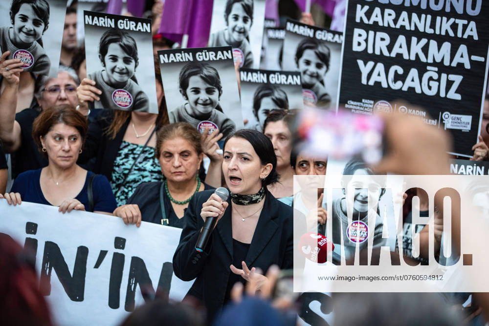 Türkei, Demonstration in Istanbul nach dem Tod der acht-jährigen Narin Güran September 8, 2024, Istanbul, Turkey: A protester seen speaking during the rally. The lifeless body of 8-year-old Narin Guran, who had been missing for 19 days in Diyarbak?r, was found by a stream. Protesters gathered in Kadikoy, Istanbul, holding photos of Narin Guran in their hands and chanting slogans. Istanbul Turkey - ZUMAs197 20240908_aaa_s197_123