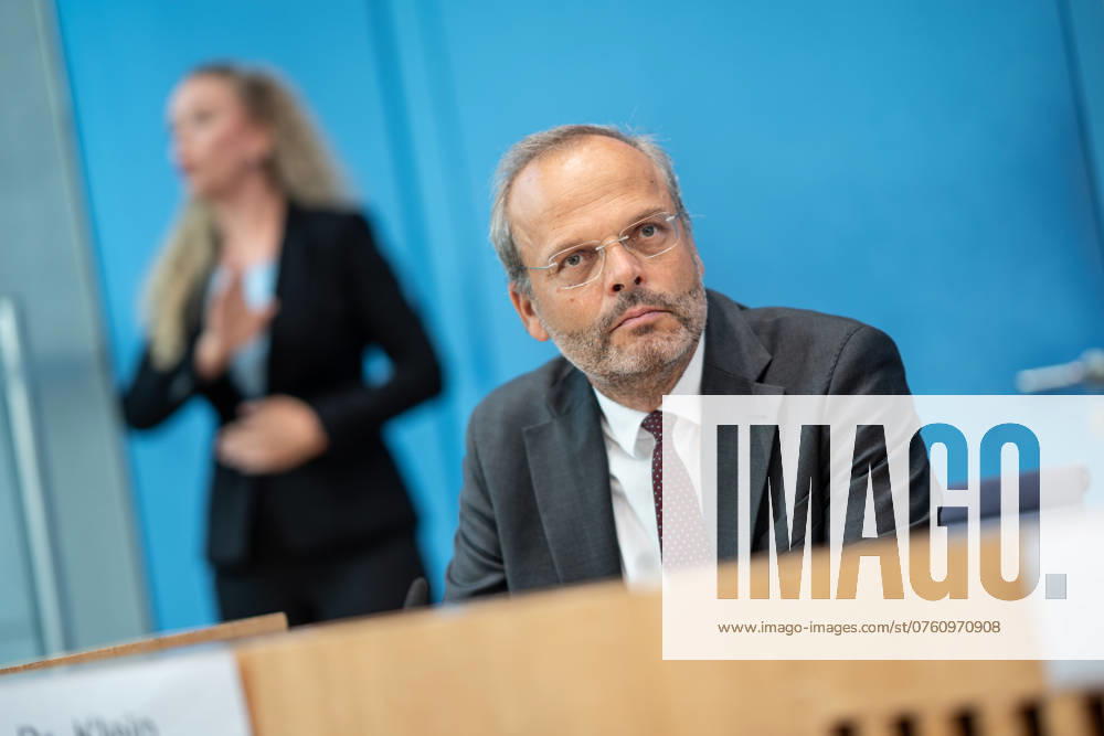 Federal Press Conference in Berlin Presentation 5 Joint Report Discrimination in Germany Felix Klein, Federal Government Commissioner for Jewish Life in Germany and the Fight against Anti-Semitism Federal Press Conference in Berlin Presentation
