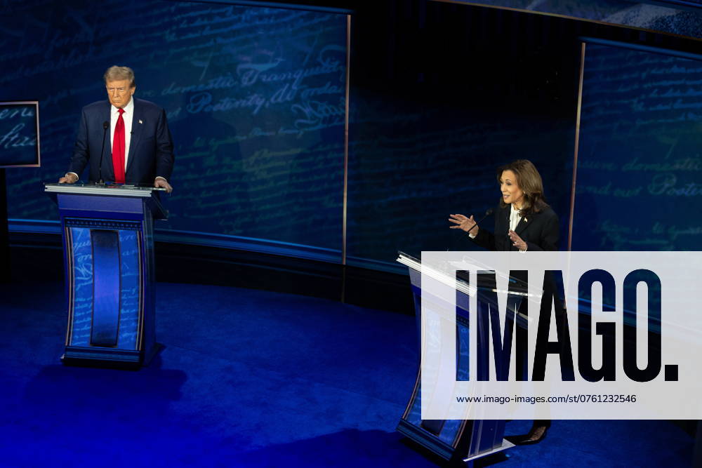 (L-R) Former President DONALD TRUMP and Vice President KAMALA HARRIS on stage during the ABC News Presidential Debate. Philadelphia USA - ZUMA 20240910_mda_z03_030