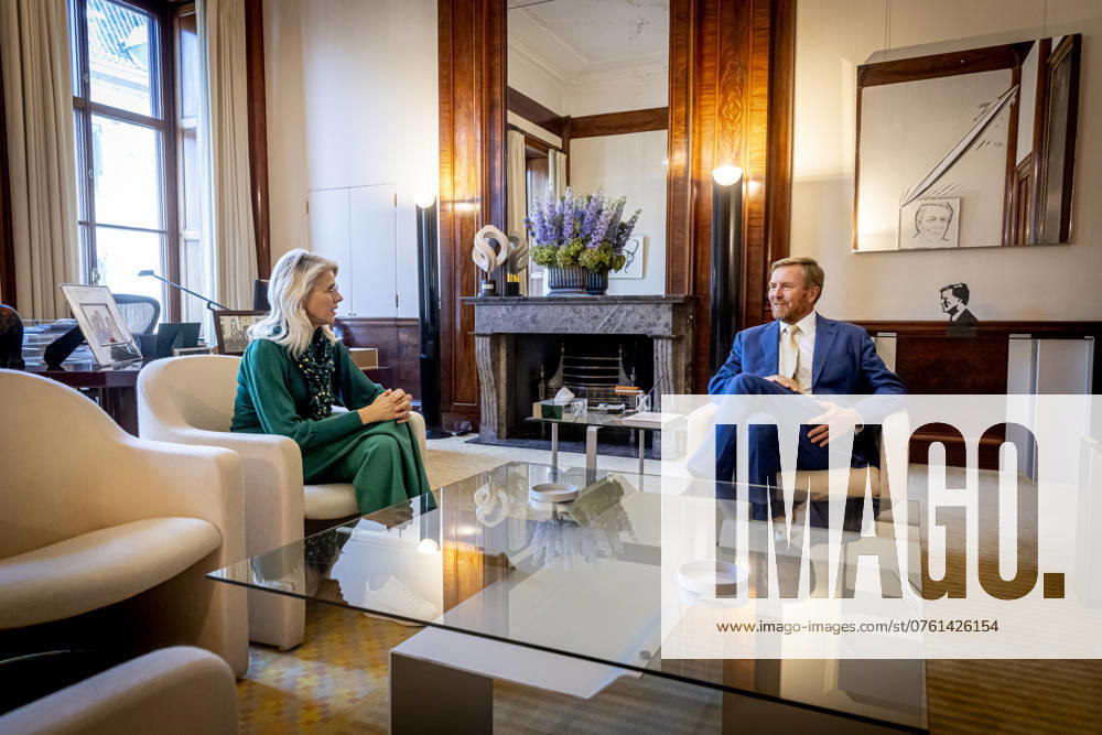 Palace King Willem-Alexander during a meeting with Mona Keijzer Minister van Volkshuisvesting en Ruimtelijke Ordening at palace Noordeinde in The Hague. Â