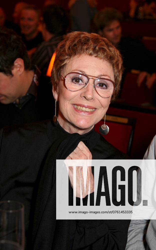 Vienna 16 09 2006 SIMPL Prem Zwischen Allen Stühlen Caterina VALENTE