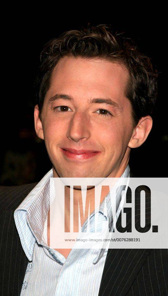 Sept. 14, 2006 - New York, New York, U.S. - ABC PREMIERE OF THE KNIGHTS OF PROSPERITY AT THE NEW YORK TELEVISION FESTIVAL.DGA THEATERE-NYC- 09 14 06.JOSH GRISETTI. - - 2006..I1146JZ - ZUMAz24_ 20060914_gaf_z24_012