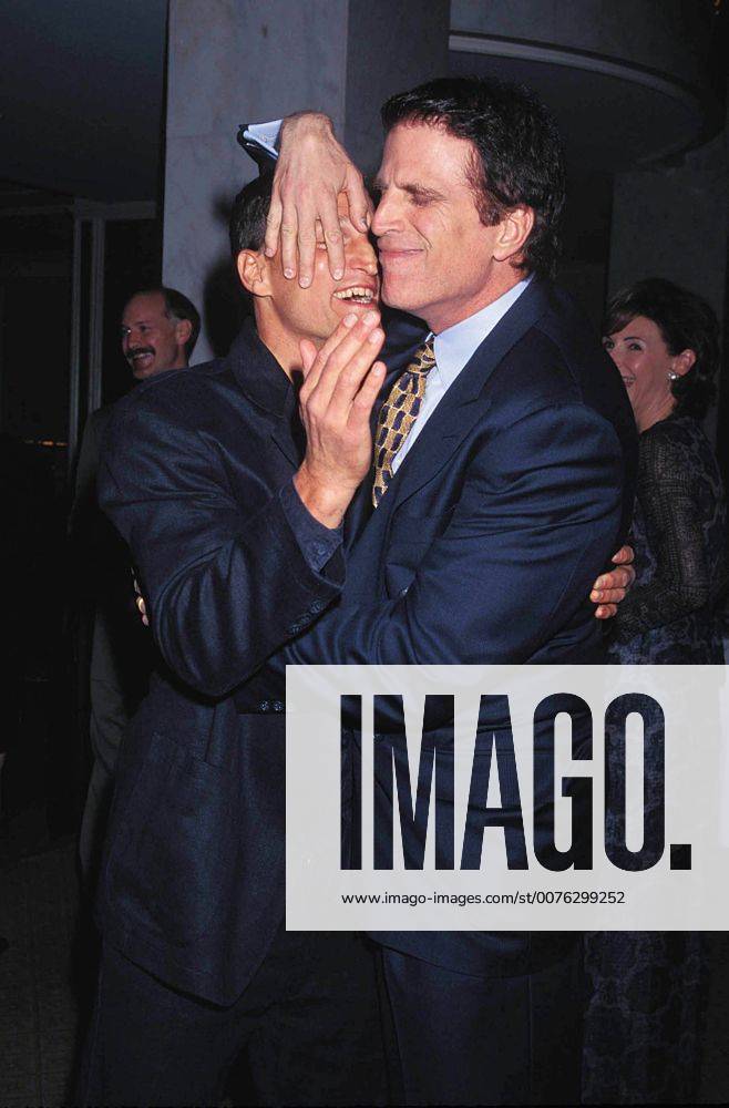 Sept. 21, 2006 - TED DANSON WITH WOODY HARRELSON 1997.AMERICAN OCEANS CAMPAIGN IN BEVERLY HILLS . LISA ROSE- - ZUMAg49_ 20060921_gaf_g103_031