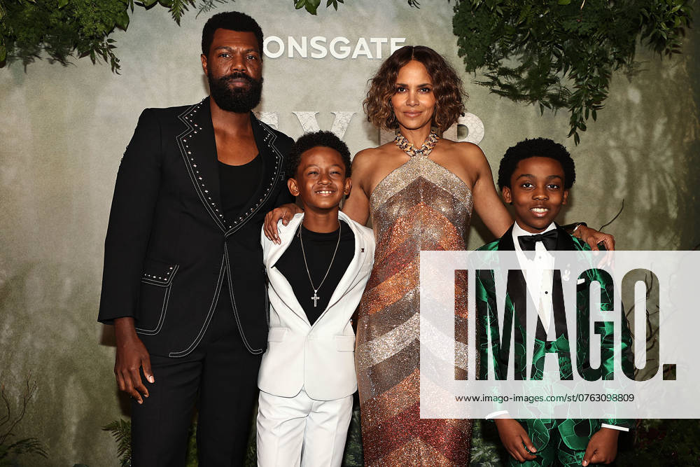 Never Let Go premiere at Regal Times Square Featuring: William Catlett, Percy Daggs IV, Halle Berry and Anthony B. Jenk Where: New York, New York, United States When: 16 Sep 2024 Credit: Marion Curtis Starpix INSTARimages . NOT FOR USE BY NEWSPAPERS BASED IN THE UK.