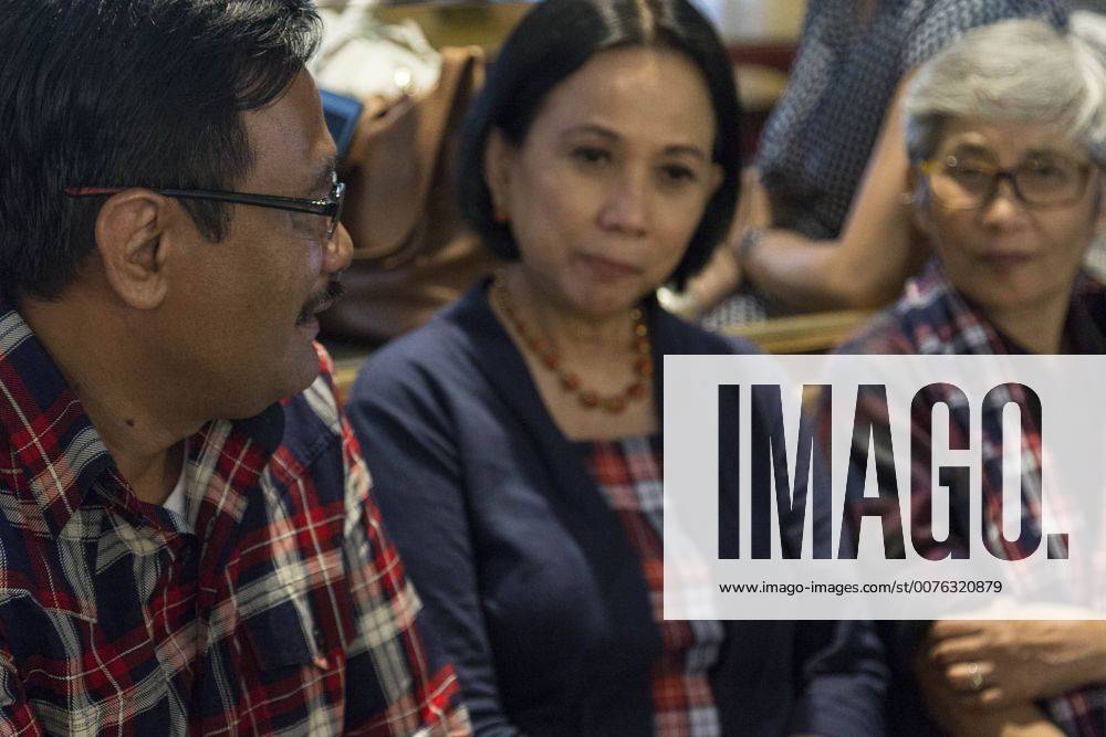 South Jakarta, Jakarta, Indonesia - Jakarta, 17 January 2017 : DJAROT SAIFUL HIDAYAT candidate of Jakarta Vice Governor held campaign at Cilandak Town Square Cafe in Jakarta. Djarot as BASUKI TJAHAJA PURNAMA partner in Jakarta Governor Election believe to be the bridging to muslim voters in Jakarta. Some belief that if Ahok find guilty in trial, Djarot will become Jakarta 1. South Jakarta Indonesia - ZUMAh128 20170117_zap_h128_021