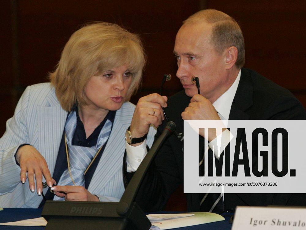 Russian president Vladimir Putin and Ella Pamfilova at the International Forum of Human Rights Organizations. - ZUMAx01_ 20060604_aaa_x01_915