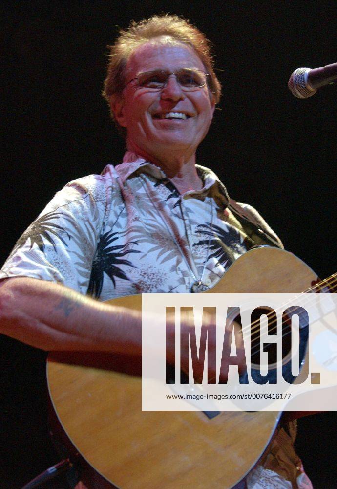Jul 02, 2006; Myrtle Beach, SC, USA; Musician COUNTRY JOE McDONALD performs live as his 2006 tour makes a stop at Barefoot Landing located in Myrtle Beach. Mandatory - ZUMAm78_ 20060702_mkh_m78_888