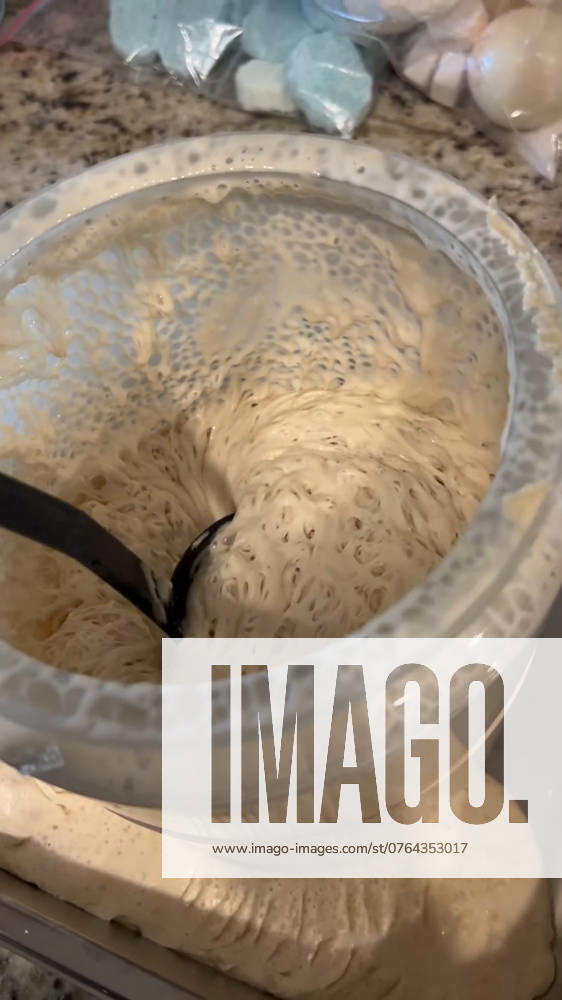 Woman freaks out viewers after sharing bizarre footage of ˜BREATHING sourdough starter Story from Jam Press (Alive Sourdough) Pictured: ˜BREATHING sourdough starter Woman freaks out viewers after sharing bizarre footage of ˜BREATHING sourdough starter The Great British Bake Off is returning to our screens tonight (24 September) but one avid baker has shown how bizarre the craft can get with her alive sourdough starter. Mary Reynolds, 34, is constantly cooking and whipping up treats such as soft pretzels, scones and cookies for her husband and six children. The photographer loves experimenting with food, but recently, one of her creations has come to life. And its left viewers totally freaked out with t