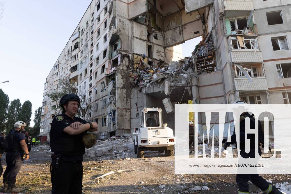 3 Killed As Russians Strike Apartment Block - Kharkiv Russia hit a high-rise apartment block and a bakery in Ukraine s northeastern city of Kharkiv with guided bombs on Tuesday September 24, 2024, killing at least three people and injuring 34, with others feared trapped under rubble, authorities said. Russian forces also launched a fresh attack further south on the city of Zaporizhzhia, the target of a series of strikes in recent days. Seven people were injured. Ukrainian President Volodymyr Zelenskiy, writing on X, said of the Kharkiv attacks: The targets of the Russian bombs were an apartment building, a bakery, a stadium. In other words, the everyday life of ordinary people. Photo by Yevhen Titov ABACAPRESS.COM Kharkiv Ukraine