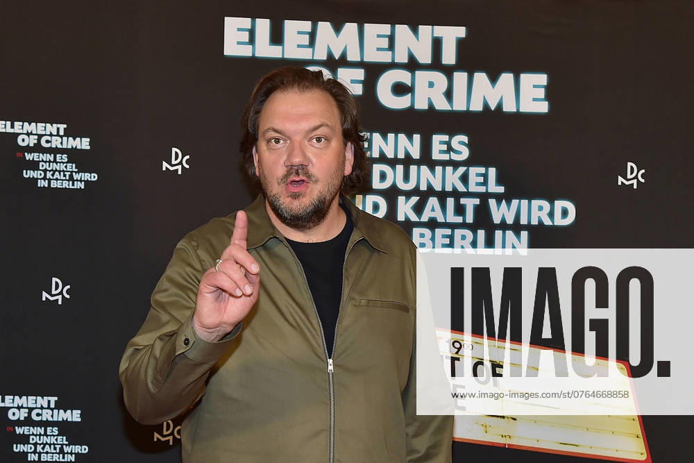 Charly Hübner DOKU with ELEMENT OF CRIME Charly Huebner arrives for the premiere The new documentary by Charly Hübner with the band ELEMENT OF CRIME in WENN ES DUNKEL UND KALT WIRD IN BERLIN on 25 09 2024 Photopress Mueller