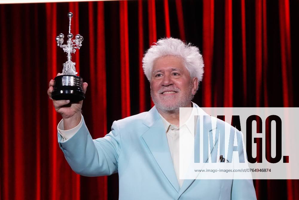 Pedro Almodovar receives the Donostia Award in recognition of his career Director Pedro Almodovar receives the Donostia Award, at the San Sebastian Film Festival, on September 26, 2024, in San Sebastian, Guipuzcoa, Basque Country Spain Almodovar has collected the Donostia Award in recognition of his career at a gala after which his first feature film in English The Next Room was screened, film for which he won the Golden Lion at the 81st Venice International Film Festival 26 SEPTEMBER 2024 DONOSTIA SAN SEBASTIÁN AWARD SSIFF ALMODÓVAR DIRECTOR San Sebastian, Guipuzcoa Country V San Sebastian, Guipuzcoa Country V Spain