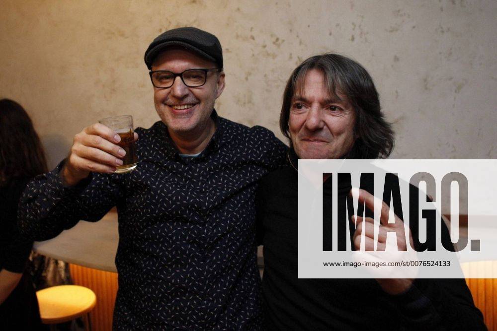 Spanish film maker Juanjo Gimenez (L) and his Art Director Daniel G. Blanco (R) celebrate after knowing that their film Timecode has been nominated as best fiction shortfilm for the Oscar (the Academy of Motion Picture Arts and Science Awards) in Barcelona, Catalonia, Spain on 24 January 2017. BEST FICTION SHORTFILM FOR THE OSCAR: TIMECODE !ACHTUNG: NUR REDAKTIONELLE NUTZUNG! 20170124-636208731281124953