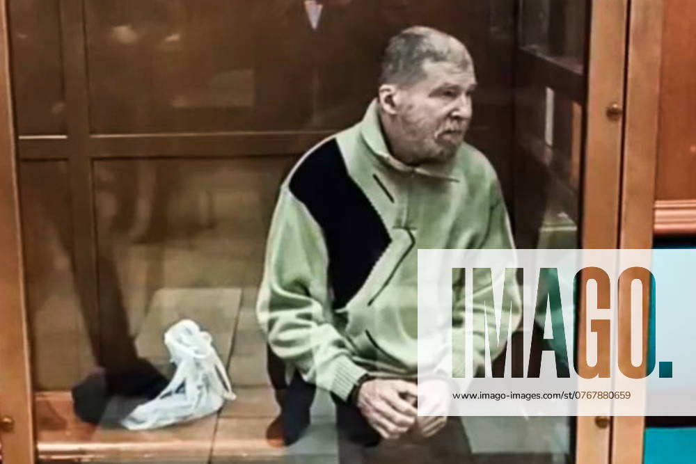 Russland, Stephen Hubbard, Staatsbürger der USA, in Moskau vor Gericht RUSSIA, MOSCOW - OCTOBER 7, 2024: US citizen Stephen Hubbard, 72, charged with fighting as a mercenary for Ukraine, receives a prison sentence of 6 years and ten months during a hearing at the Moscow City Court. Video screen grab. Best quality available. Moscow City Court TASS 74780397
