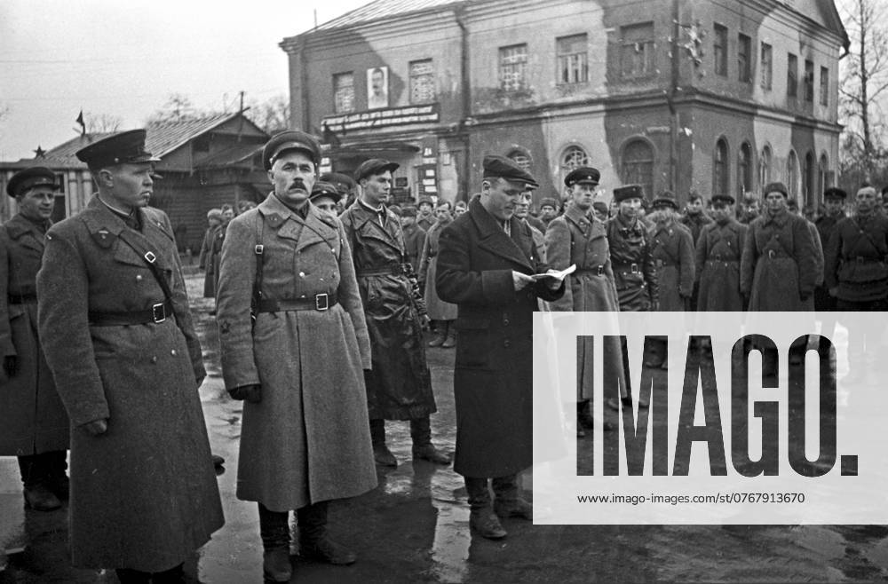 Great Patriotic War, 1941-1945 8780968 06.05.1942 Great Patriotic War, 1941-1945. Transfer of the Irkutsky Komsomolets tank column to the 206th reserve rifle regiment of the Western Front. The first transfer of military equipment to the active army in the country, manufactured at the Stalin Irkutsk Aviation Plant No. 39, using workers funds. A ceremonial meeting of the Irkutsk plant workers with tankers took place in the city of Dmitrov, Moscow Region, where the 206th regiment was based. Loskutov Dmitrov Moscow region Russia