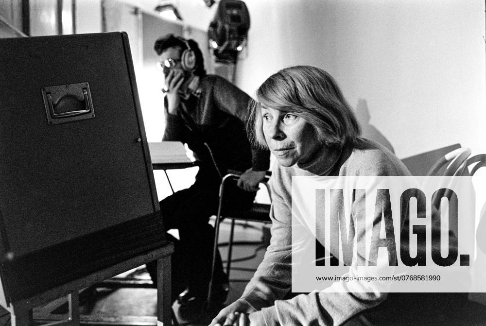1973 09 25 Report for the CHRISTMAS CALENDAR MOOMINDALEN TV program by Tove and Lars Janson directed by Pi Lind and Ingegerd Lönnroth First broadcast 1973 12 01 Tove Jansson, author and artist, is seen here Sweden