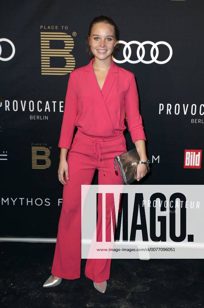 Sonja Gerhardt beim Place To B Pre Berlinale Dinner im Provocateur. Berlin, 07.02.2017 Foto:xS.xGabschx xFuturexImage