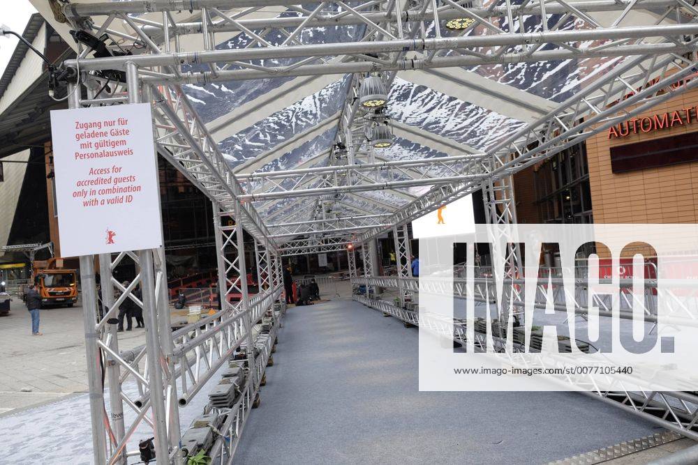 Letzte Vorbereitungen und Aufbauarbeiten am Potsdamer Platz vor dem Beginn der 67. Internationalen Filmfestspiele in Berlin 67. Internationale Filmfestspiele Berlin