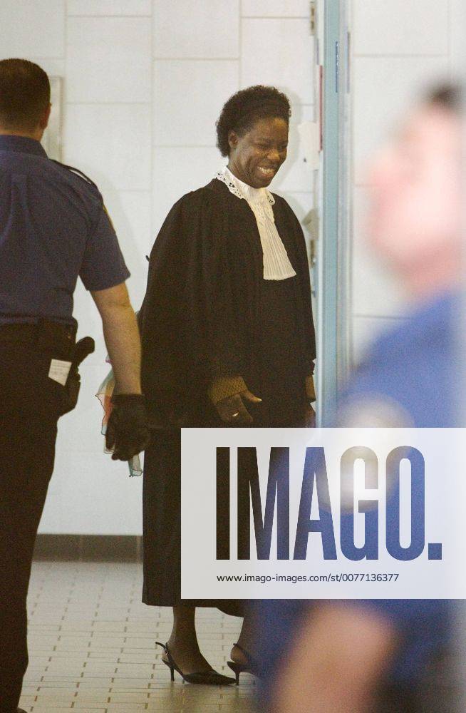 Jun 01, 2005; Joliette, Canada; Sylvie Bordelais, Karla Homolka s lawyer, smiles as she walks into the courtroom at the courthouse in Joliette, Quebec, June 1, 2005, for Homulka s hearing. Mandatory - ZUMAt14_ 20050601_mdm_t14_639