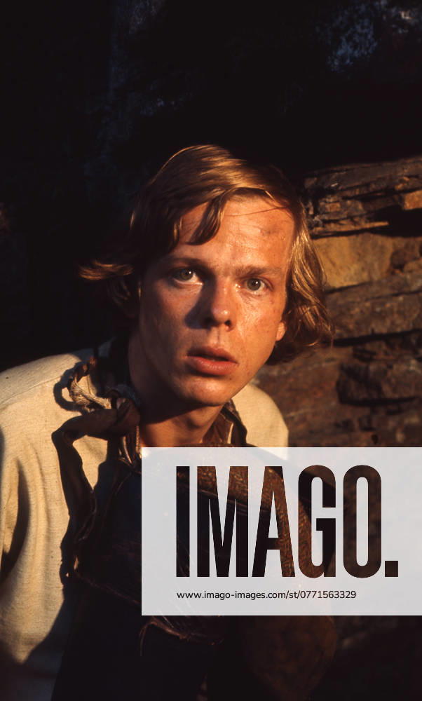 1971 07 SNAPPHANEPOJKEN Series in six parts by Max Lundgren and Bo Sköld First broadcast 1972 03 11 persons KRISTER HENRIKSSON sites SWEDEN Sweden sp sw
