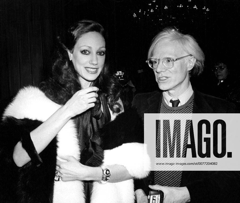 Mar. 21, 2005 - MARISA BERENSON AND ANDY WARHOL. NY699.Â - ZUMAg49_ 20050321_gaf_g49_336
