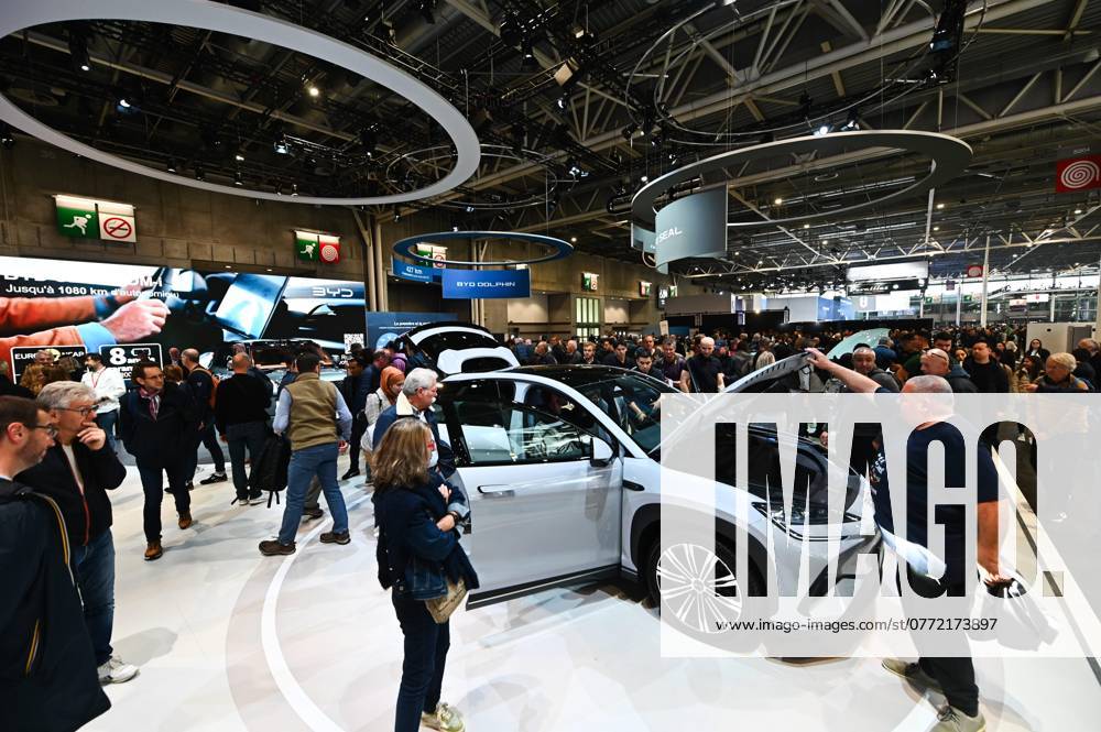 MONDIAL DE LAUTO 2024 PHOTOPQR OUEST FRANCE Franck Dubray Paris 15 10 2024 Opening of the Mondial de lAuto 2024 at the Parc des expositions de la porte de Versailles, Paris Motor Show The Chinese brand Byd Photo Franck Dubray Paris, France, oct 2024 Paris Motor Show 2024 Local Caption Paris France