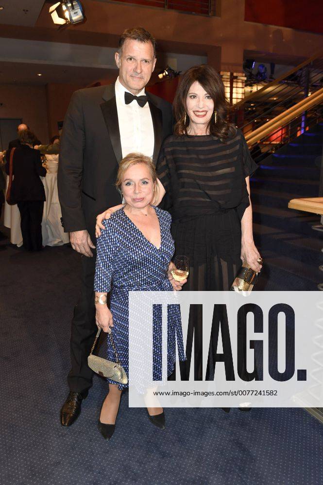 Iris Berben, her boyfriend Heiko Kiesow and Christine Urspruch attending the opening party at the 67th Berlin International Film Festival Berlinale 2017 at Berlinale Palast on February 9, 2017 in Berlin, Germany. Foto:xF.xFuturexImage