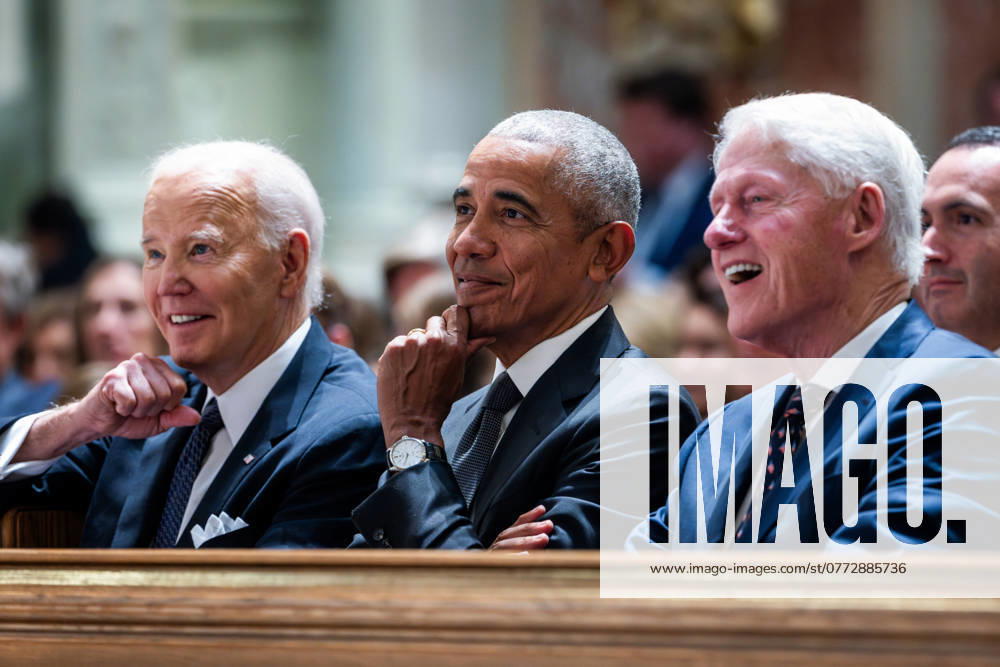 Trauerfeier für Ethel Kennedy in Washington US President Joe Biden (L), alongside former presidents Barack Obama (C) and Bill Clinton (R), attends a memorial service for Ethel Kennedy, the widow of Robert F. Kennedy, at the Cathedral of St. Matthew the Apostle in Washington, DC, on Wednesday, October 16, 2024. Kennedy died on October 10 at 96. WASP20241016136 JIMxLOxSCALZO