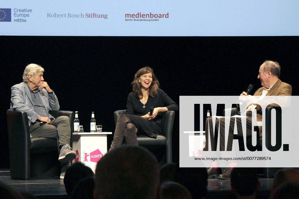 Jurypräsident Paul Verhoeven und Jurymitglied Maggie Gyllenhaal mit Moderator Peter Cowie beim Berlinale Talents Talk zum Thema Courage: Against All Odds auf der Berlinale 2017 67. Internationale Filmfestspiele Berlin im HAU Hebbel am Ufer. Berlin, 12.02.2017 Foto:xP.xSkupinx xFuturexImage
