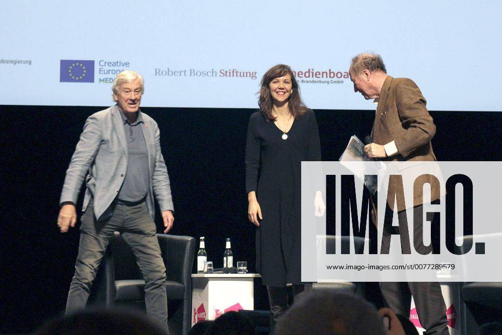 Jurypräsident Paul Verhoeven und Jurymitglied Maggie Gyllenhaal mit Moderator Peter Cowie beim Berlinale Talents Talk zum Thema Courage: Against All Odds auf der Berlinale 2017 67. Internationale Filmfestspiele Berlin im HAU Hebbel am Ufer. Berlin, 12.02.2017 Foto:xP.xSkupinx xFuturexImage