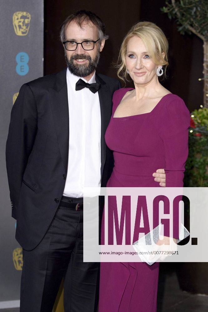 J.K. Rowling mit Gatte Neil Murray bei der After Party der BAFTA Film Awards 2017 70th British Academy Film Awards im Grosvenor House Hotel. London, 12.02.2017 J.K. Rowling mit Gatte Neil Murray Foto:xS.xFuturexImage