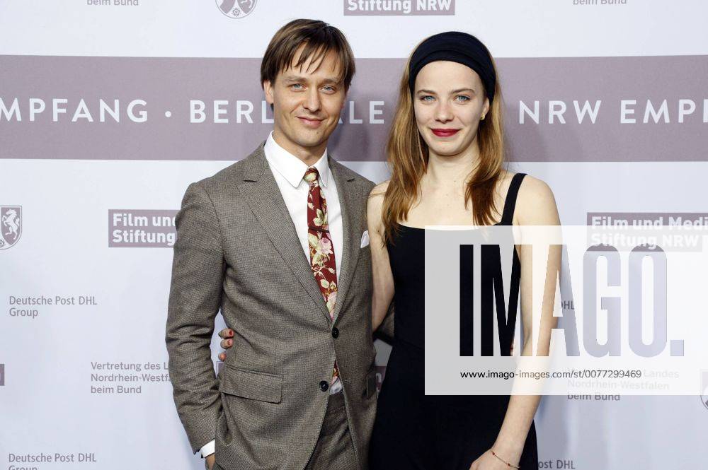 Tom Schilling und Paula Beer beim NRW Empfang 2017 während der Berlinale 2017 in der Vertretung des Landes Nordrhein-Westfalen. Berlin, 12.02.2017 Foto:xD.xBedrosianx xFuturexImage