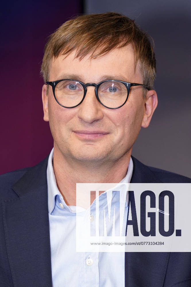 Sönke Neitzel on the ARD talk show maischberger in Studio Berlin Adlershof Berlin, 16 10 2024 Foto:xT.xBartillax xFuturexImagex maischberger1610_4018