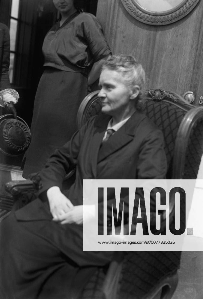 IMAGO ICONS: Marie Curie December 6, 2016 - Marie Curie, Polish-Born French Physicist, Portrait during Trip to USA to Raise Funds for Radium Research, Bain News Service, 1921 - ZUMAg145 20161206_zza_g145_015