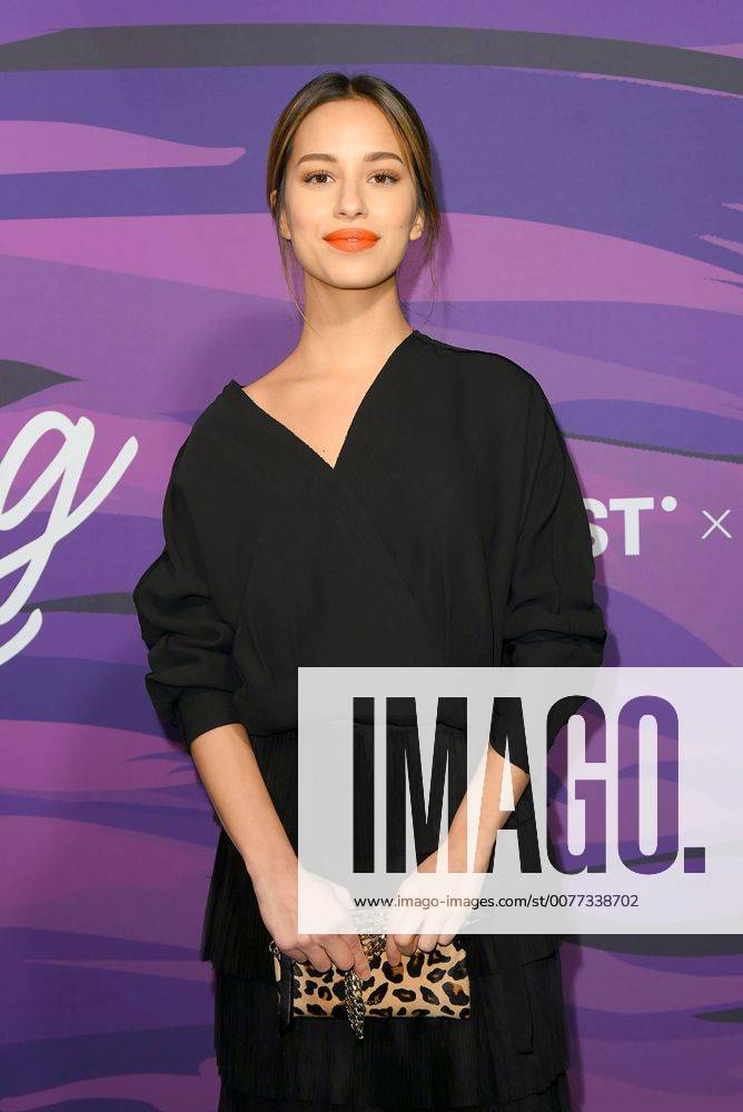Gizem Emre Young Icons Award im BRLO Brwhouse in Berlin am 14.02.2017