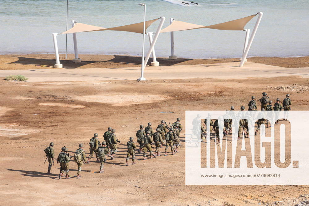 ISRAEL-PALESTINIANS JORDAN Israeli military members walk next to the Dead Sea near the scene of a shooting attack after Israel s military said it identified attackers crossing from Jordan, in southern Israel, October 18, 2024. photo by saeed qaq