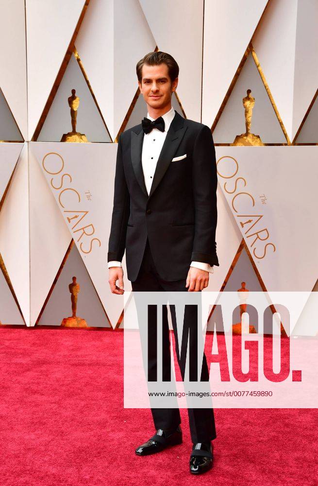 Andrew Garfield arrives on the red carpet for the 89th annual Academy Awards at the Dolby Theatre in the Hollywood section of Los Angeles on February 26, 2017. LAP2017022691 KEVINxDIETSCH