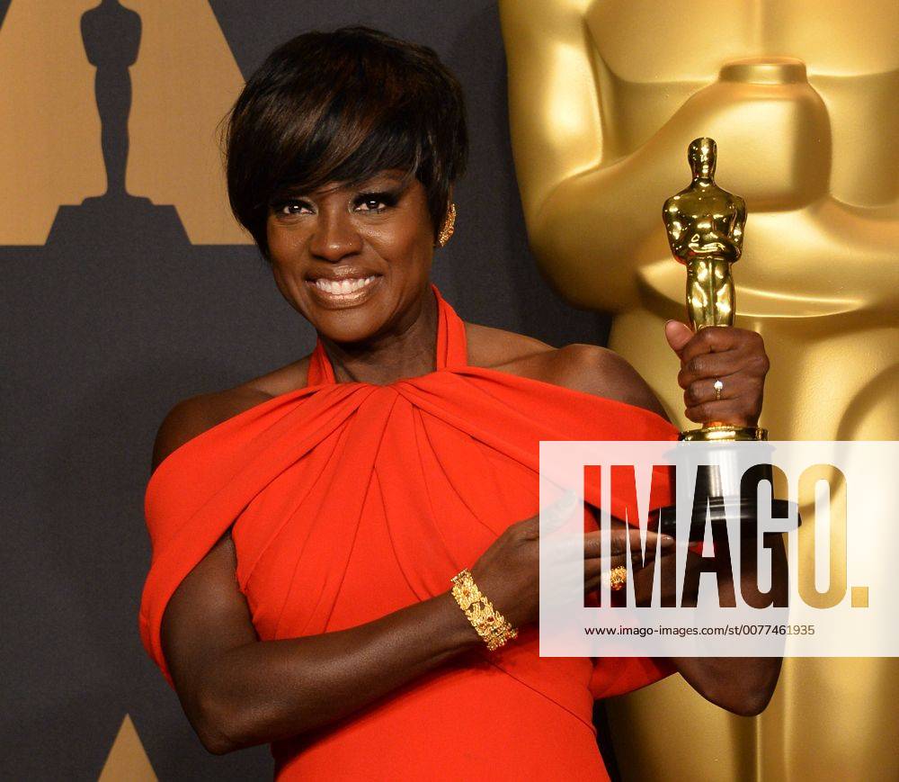 Actress Viola Davis, winner of the award for Actress in a Supporting Role for Fences , appears backstage during the 89th annual Academy Awards at Loews Hollywood Hotel in the Hollywood section of Los Angeles on February 26, 2017. LAP20170226907 JIMxRUYMEN