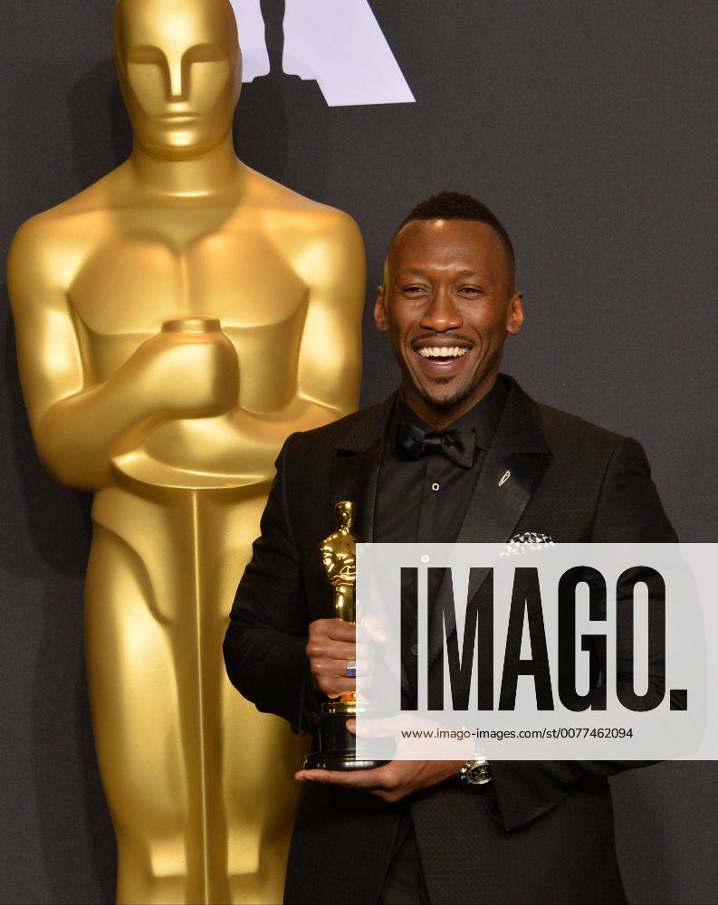 Actor Mahershala Ali, winner of the award for Actor in a Supporting Role for Moonlight , appears backstage during the 89th annual Academy Awards at Loews Hollywood Hotel in the Hollywood section of Los Angeles on February 26, 2017. LAP20170226952 JIMxRUYMEN