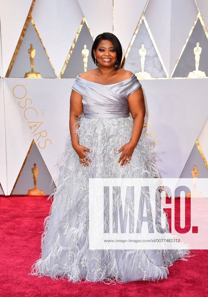 Octavia Spencer arrives on the red carpet for the 89th annual Academy Awards at the Dolby Theatre in the Hollywood section of Los Angeles on February 26, 2017. LAP2017022858 KEVINxDIETSCH