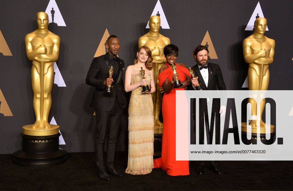 (L-R) Actors Mahersala Ali, winner of the award for Actor in a Supporting Role for Moonlight , Emma Stone, winner of the award for Actress in a Leading Role for La La Land , Viola Davis, winner of the award for Actress in a Supporting Role for Fences , and Casey Affleck, winner of the award for Actor in a Leading Role for Manchester by the Sea appear backstage during the 89th annual Academy Awards at Loews Hollywood Hotel in the Hollywood section of Los Angeles on February 26, 2017. LAP201702261055 JIMxRUYMEN