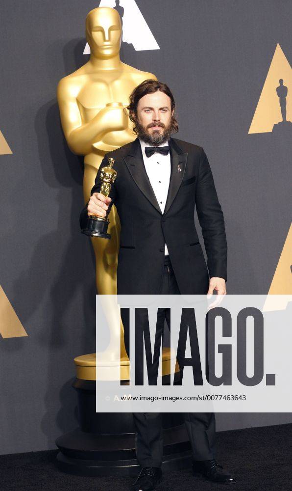 Casey Affleck poses in the press room with the Oscar for Best Actor during the 89th Annual Academy Awards at the Dolby Theatre in Hollywood, California, USA, 26 February 2017. The Oscars are presented for outstanding individual or collective efforts in 24 categories in filmmaking. Press Room - 89th Academy Awards !ACHTUNG: NUR REDAKTIONELLE NUTZUNG!