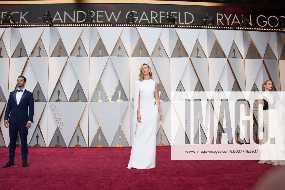 Feb 26, 2017 - Hollywood, California, U.S - Riz Ahmed, Karlie Kloss, and Emma Roberts arrives on the red carpet of The 89th Oscars at the Dolby Theatre in Hollywood, CA on Sunday, February 26, 2017. Hollywood U.S - ZUMAz03_ 20170226_sho_z03_364