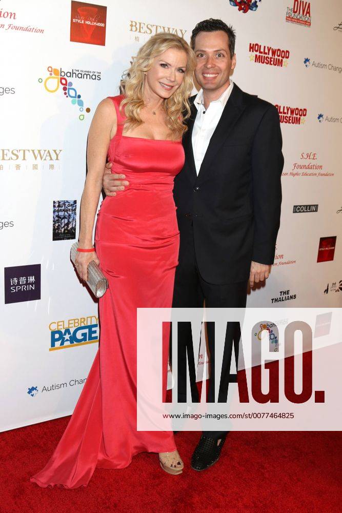 LOS ANGELES - FEB 26: Katherine Kelly Lang, Dominique Zoida at the Style Hollywood Oscar Viewing Dinner at Hollywood Museum on February 26, 2017 in Los Angeles, CA