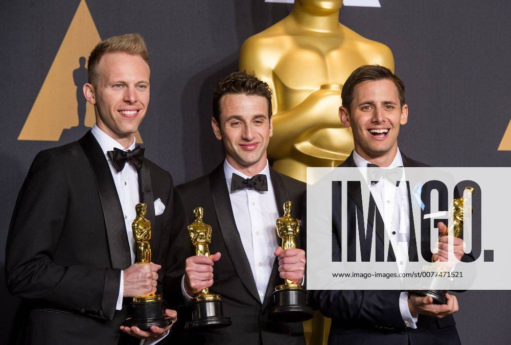 (L-R) Songwriters Justin Paul, Justin Hurwitz and Benj Pasek pose after winning the Best Original Song award for City of Stars from La La Land at press room of the 89th Academy Awards at the Dolby Theater in Los Angeles, the United States, on Feb. 26, 2017. )(zf) U.S.-LOS ANGELES-OSCAR-AWARD YangxLei