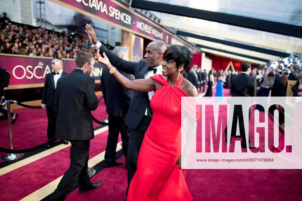 Feb 26, 2017 - Hollywood, California, U.S. - VIOLA DAVIS, Oscar nominee, and Julius Tennon arrive on the red carpet of The 89th Oscars at the Dolby Theatre in Hollywood, CA on Sunday, February 26, 2017. Hollywood U.S. - ZUMAz03_ 20170226_sho_z03_847