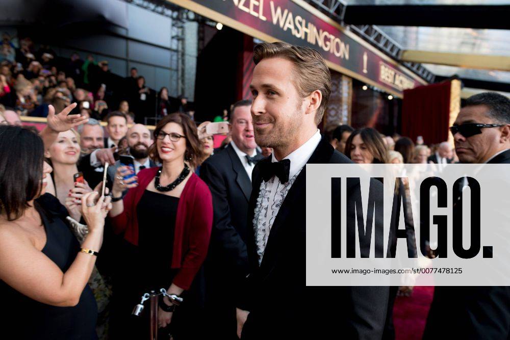 Feb 26, 2017 - Hollywood, California, U.S. - RYAN GOSLING, Oscar nominee, aon the red carpet of The 89th Oscars at the Dolby Theatre in Hollywood, CA on Sunday, February 26, 2017. Hollywood U.S. - ZUMAz03_ 20170226_sho_z03_845