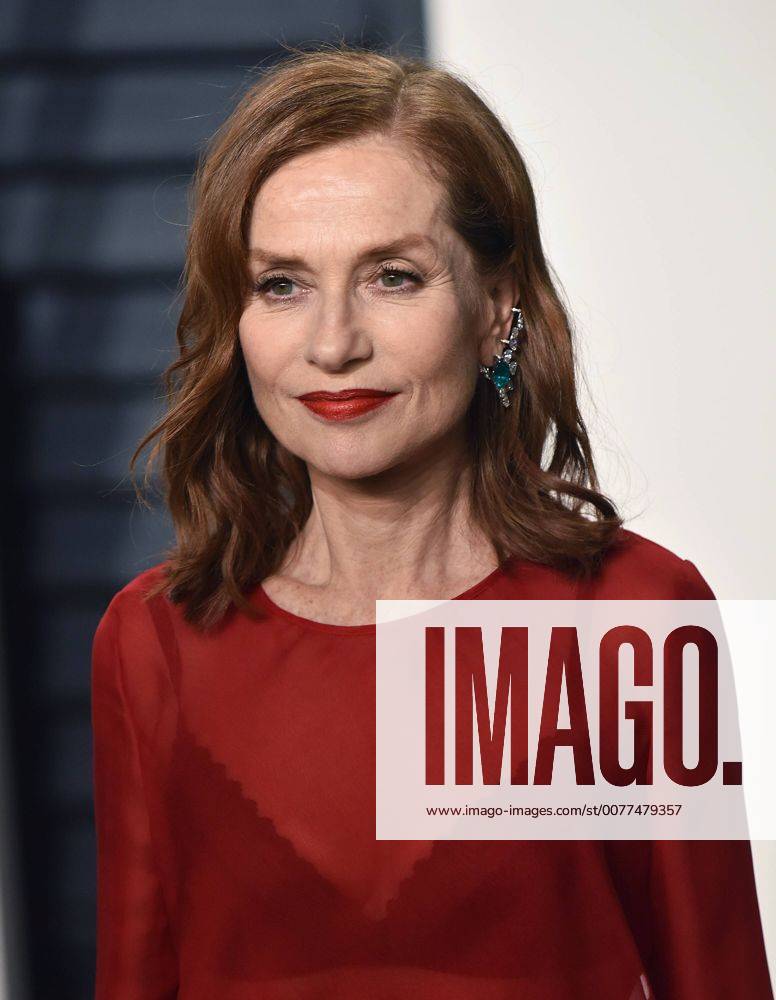 Isabelle Huppert attends the Vanity Fair Oscar Party at the Wallis Annenberg Center for the Performing Arts in Beverly Hills, California on February 26, 2017. LAP201702262105 CHRISTINExCHEW