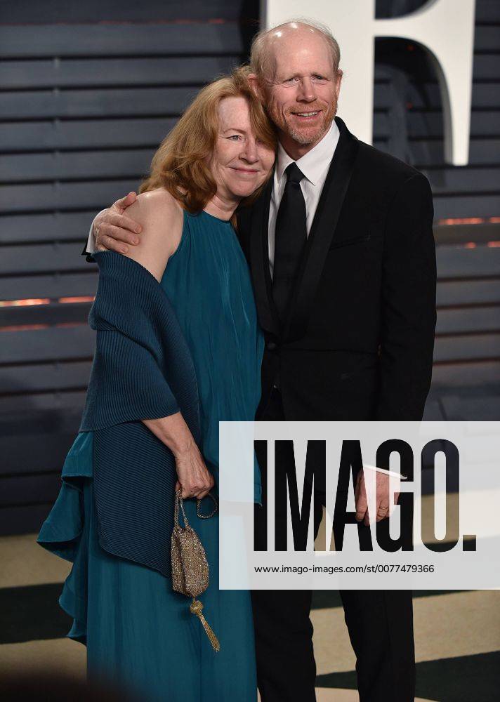 Director Ron Howard and his wife Cheryl attend the Vanity Fair Oscar Party at the Wallis Annenberg Center for the Performing Arts in Beverly Hills, California on February 26, 2017. LAP201702262158 CHRISTINExCHEW