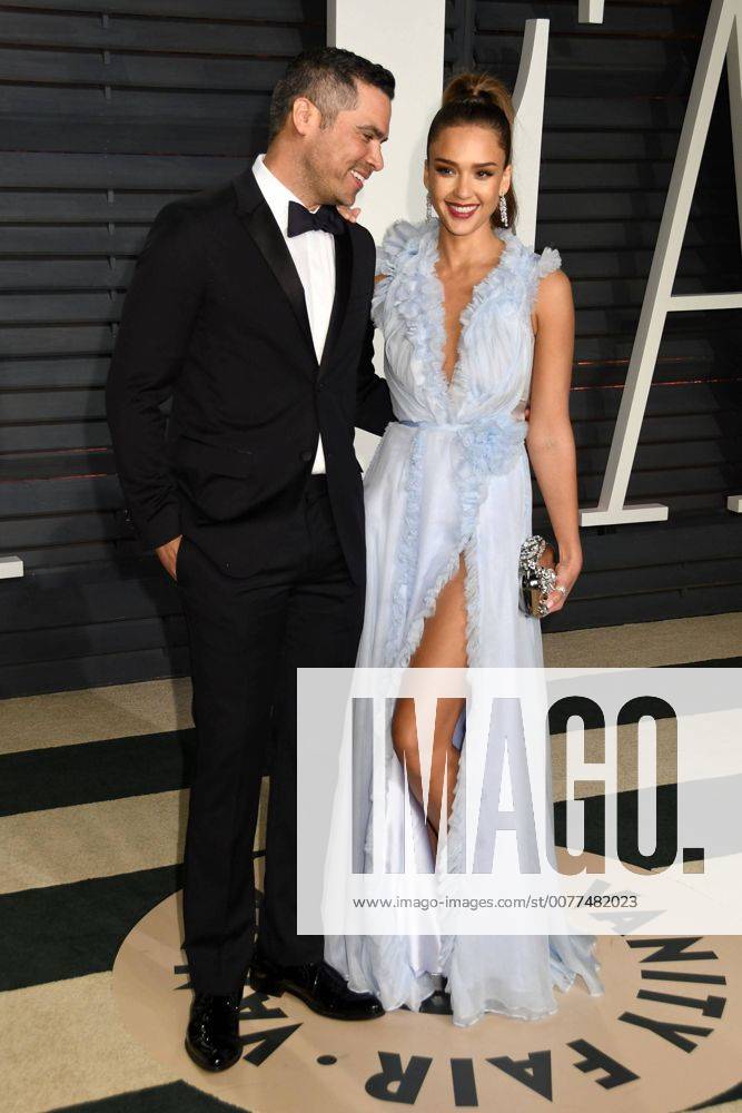 Beverly Hills, CA, United States - 26 February 2017 - Beverly Hills, California - Cash Warren, Jessica Alba. 2017 Vanity Fair Oscar Party held at the Wallis Annenberg Center. Photo Credit: AdMedia Beverly Hills United States - ZUMAa123 20170226_zaa_a123_934